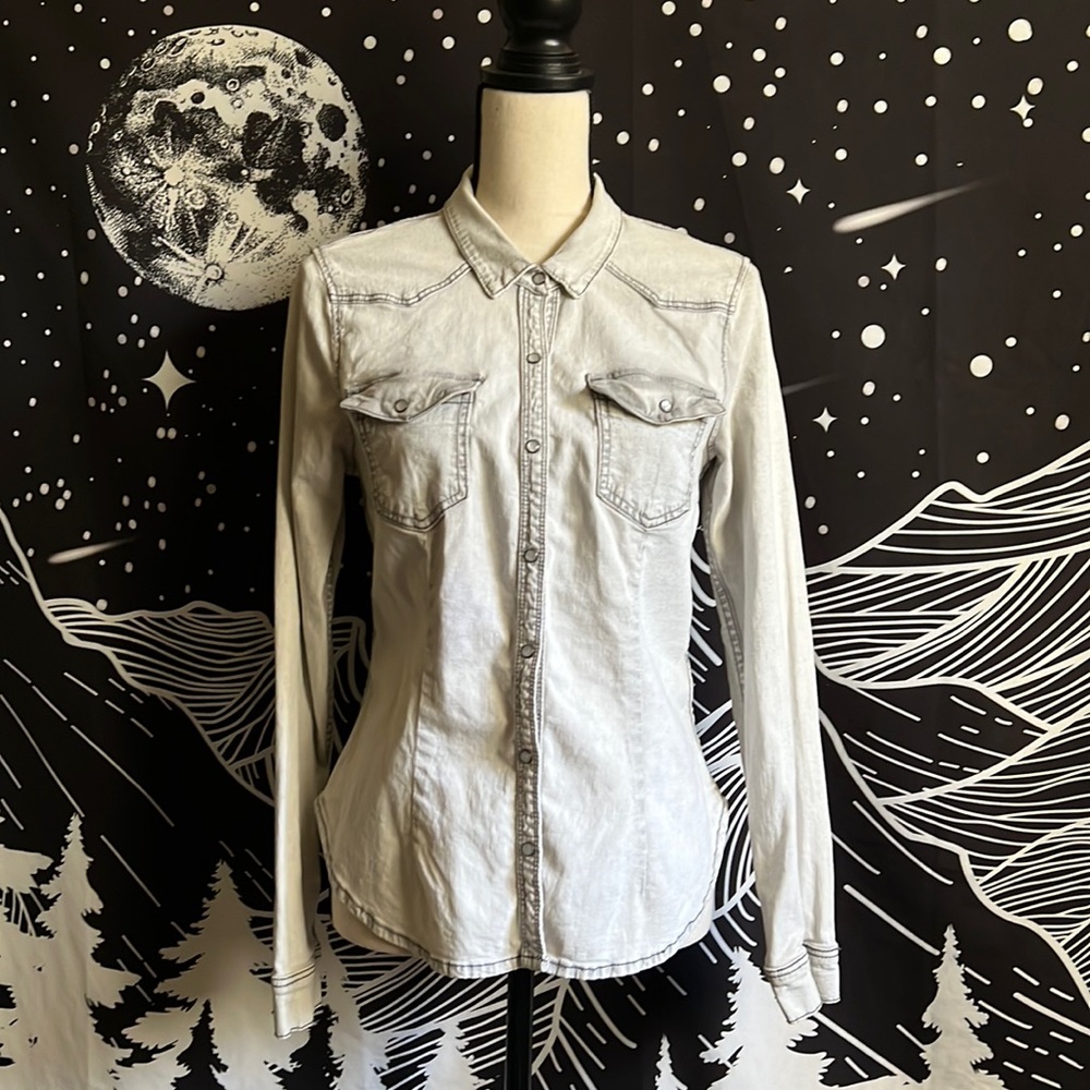Western Style button up long sleeve shirt